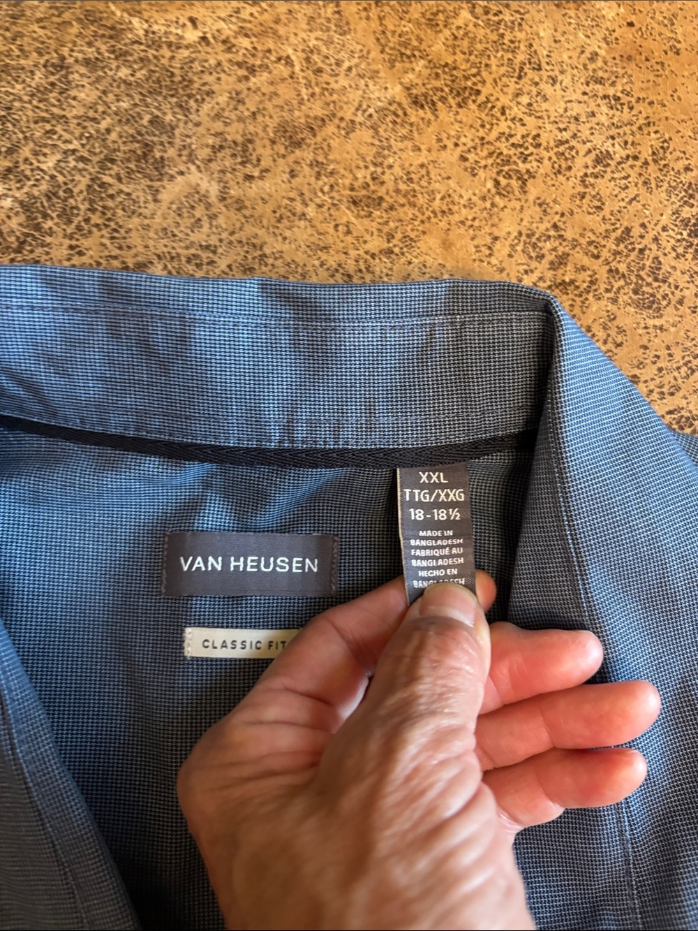 Van Heusen Men's Classic Fit Button-Up Shirt in Blue and Gray Micro-Check short